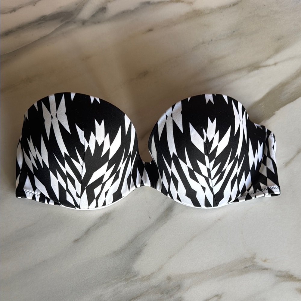 Victoria’s Secret Black and White Strapless Bikini Top